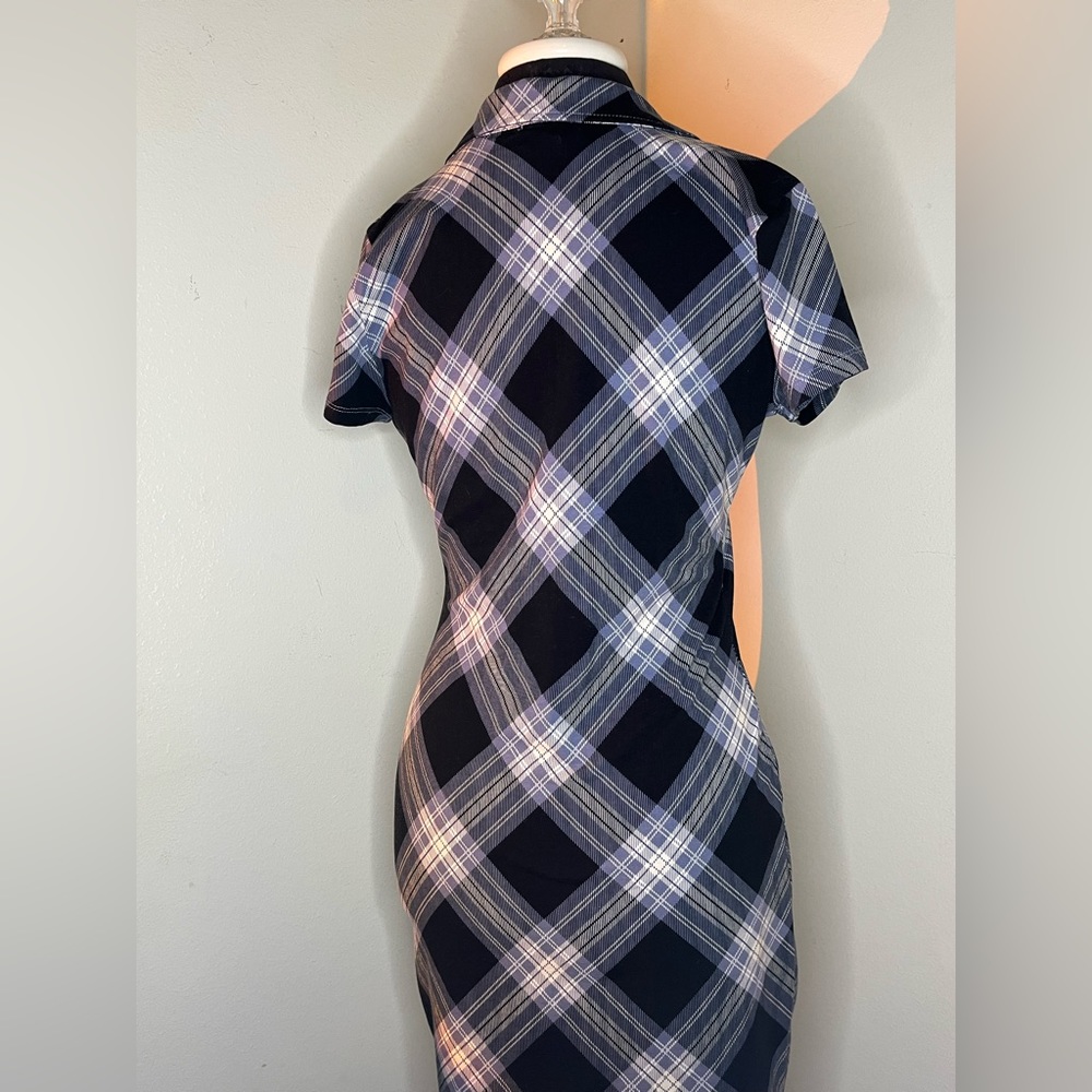 T-shirt dress - Picture 2 of 3